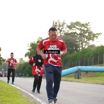 Runner Photo 8006873