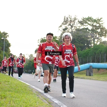 Runner Photo 8006888