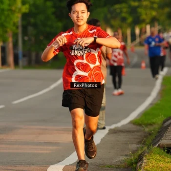 Runner Photo 8006900