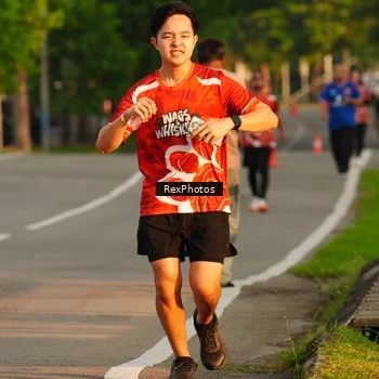 Runner Photo 8006903
