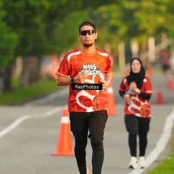 Runner Photo 8006914