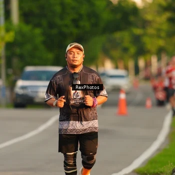 Runner Photo 8007003