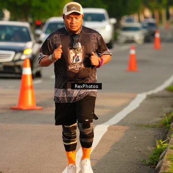 Runner Photo 8007005