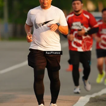 Runner Photo 8007033