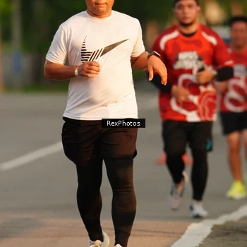 Runner Photo 8007037