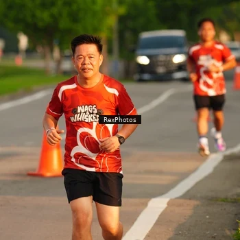 Runner Photo 8007059