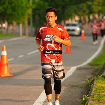 Runner Photo 8007136