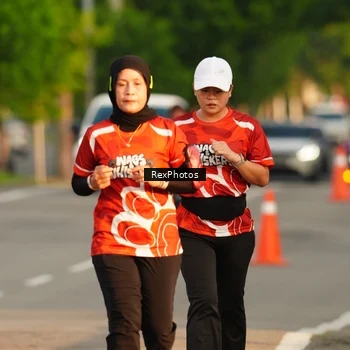 Runner Photo 8007324