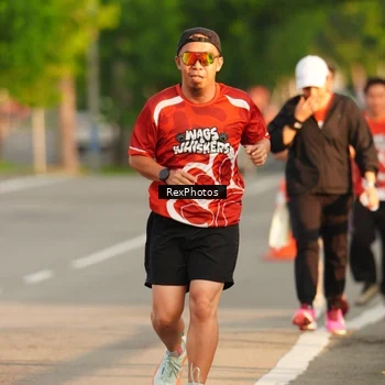 Runner Photo 8007558