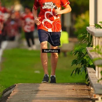 Runner Photo 8007756