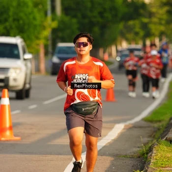Runner Photo 8007865