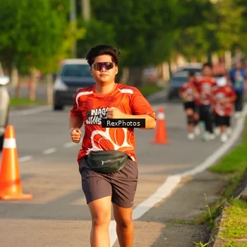 Runner Photo 8007873