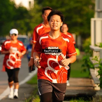 Runner Photo 8007893
