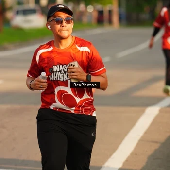 Runner Photo 8008173