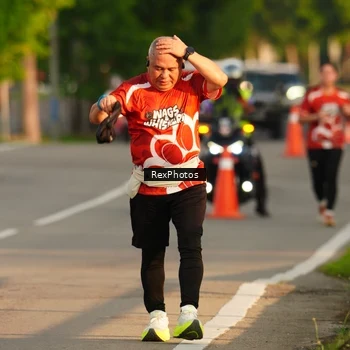 Runner Photo 8008224