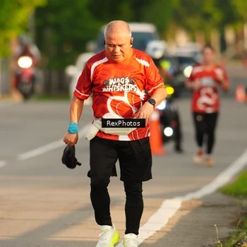 Runner Photo 8008243