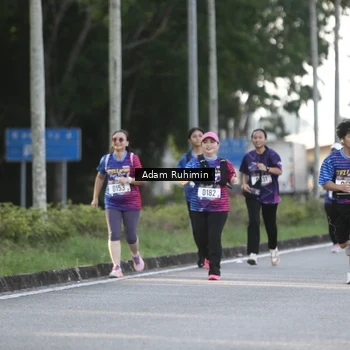 Runner Photo 8008400