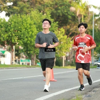 Runner Photo 8008543
