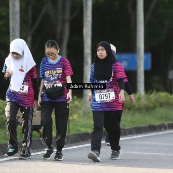 Runner Photo 8009001