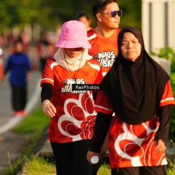 Runner Photo 8009003