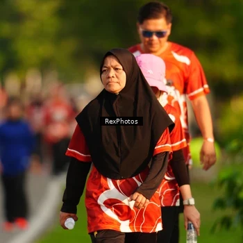 Runner Photo 8009005