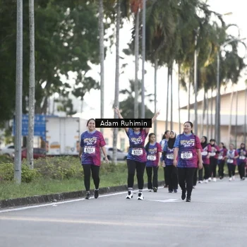 Runner Photo 8009022