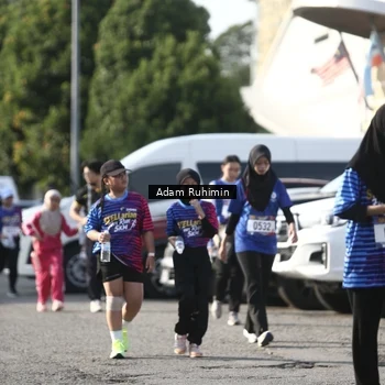 Runner Photo 8009036