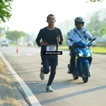 Runner Photo 8009201