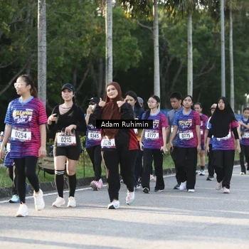 Runner Photo 8009241
