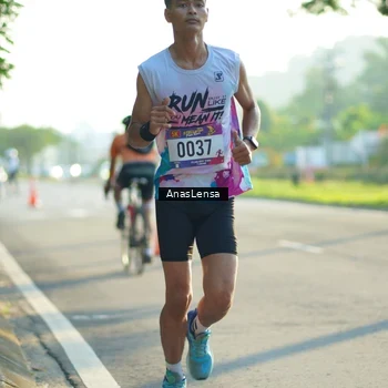 Runner Photo 8009316