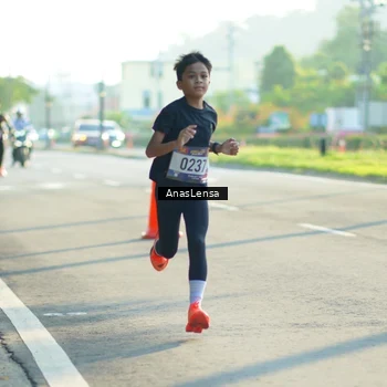 Runner Photo 8009335
