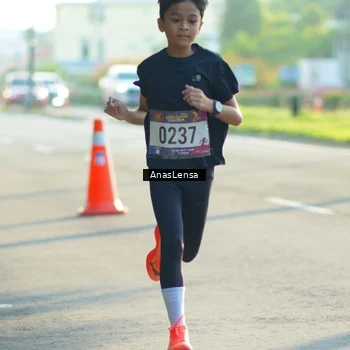Runner Photo 8009379