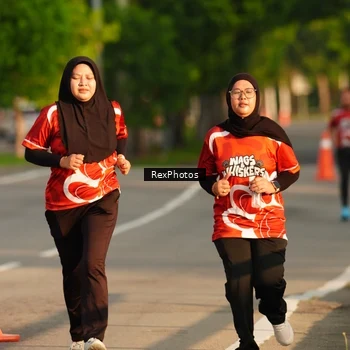 Runner Photo 8009410