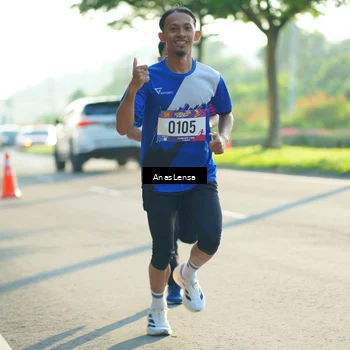 Runner Photo 8010041