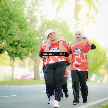 Runner Photo 8010042
