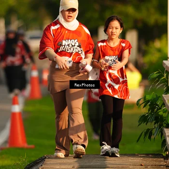Runner Photo 8010051