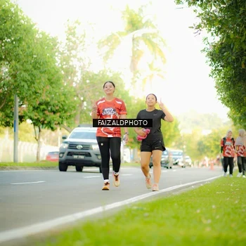 Runner Photo 8010111