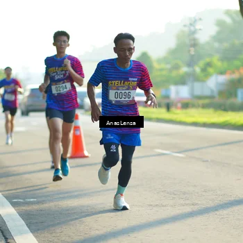 Runner Photo 8010165
