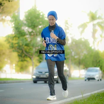 Runner Photo 8010216