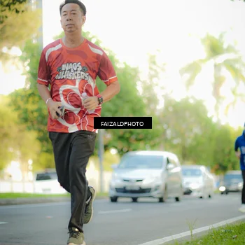 Runner Photo 8010220