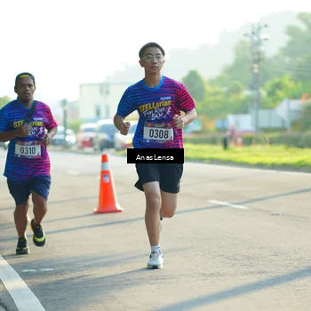 Runner Photo 8010304