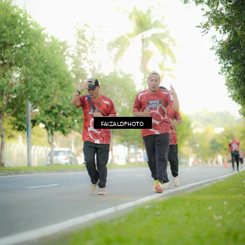 Runner Photo 8010337