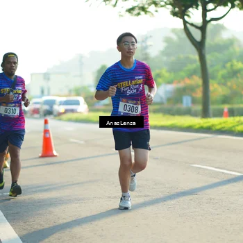 Runner Photo 8010345
