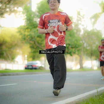 Runner Photo 8010449