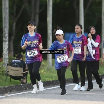Runner Photo 8010568