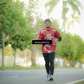 Runner Photo 8010753