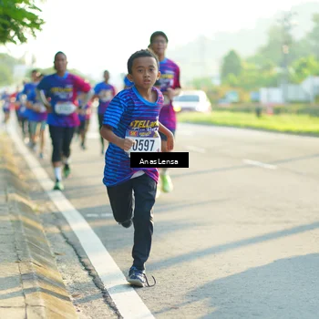 Runner Photo 8010800