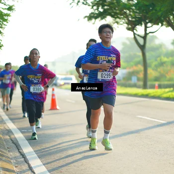 Runner Photo 8010870