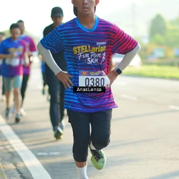 Runner Photo 8010873