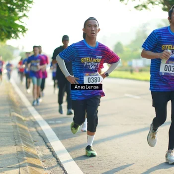 Runner Photo 8010881